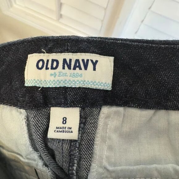 Old Navy Darkwash Crops Size 8 - Picture 6 of 7